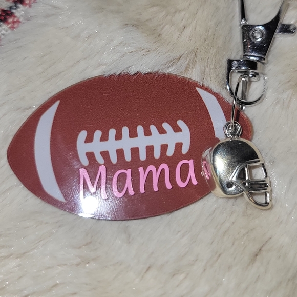 🏖$5 Mama football Keychain - Picture 2 of 5